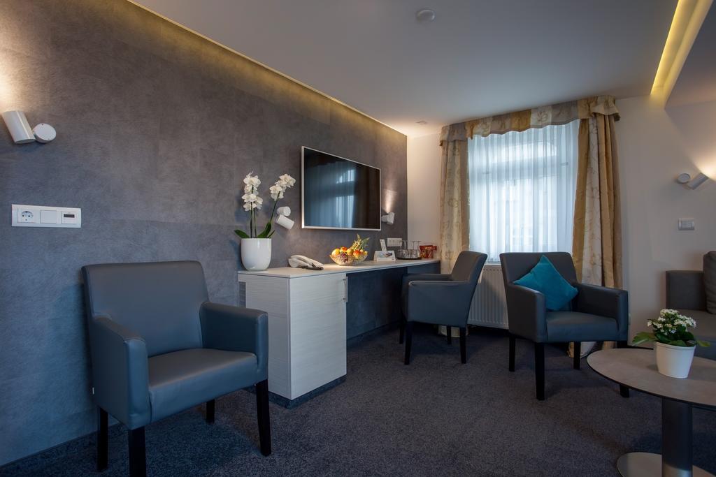 Ebner - Boutique-Hotel & Konditorei Линдау Екстериор снимка