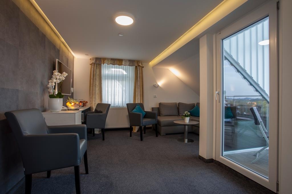 Ebner - Boutique-Hotel & Konditorei Линдау Екстериор снимка